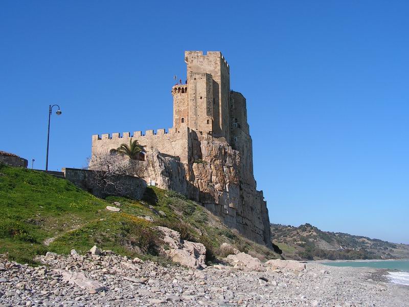 Castello di Roseto Capo Spulico